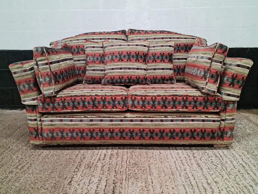 Sofa upholstery pattern matching 